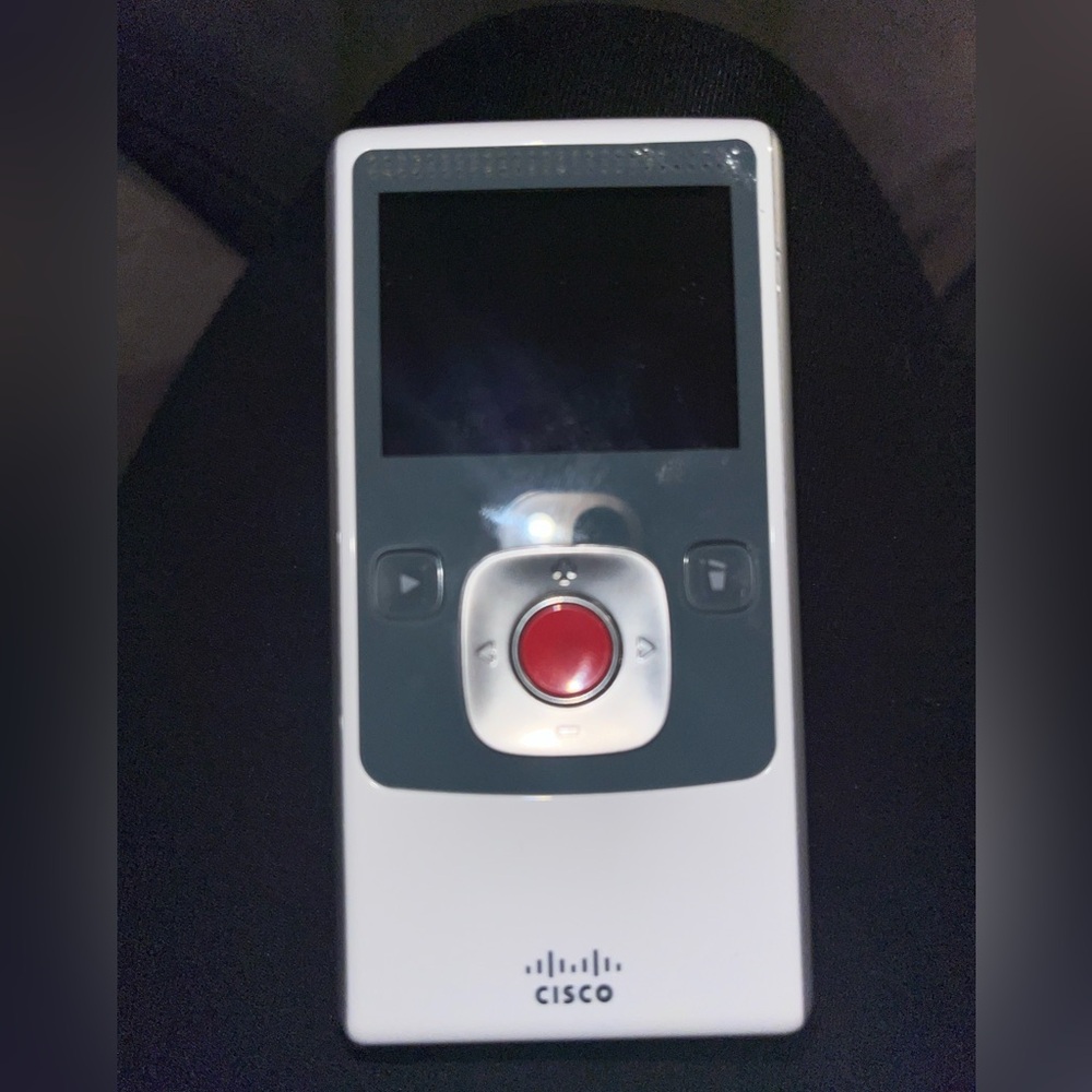 Cisco Flip Pocket Video Recorder UltraHD Model U260